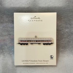 Hallmark Lionel Freedom Train Sleeper Keepsake Ornament B53
